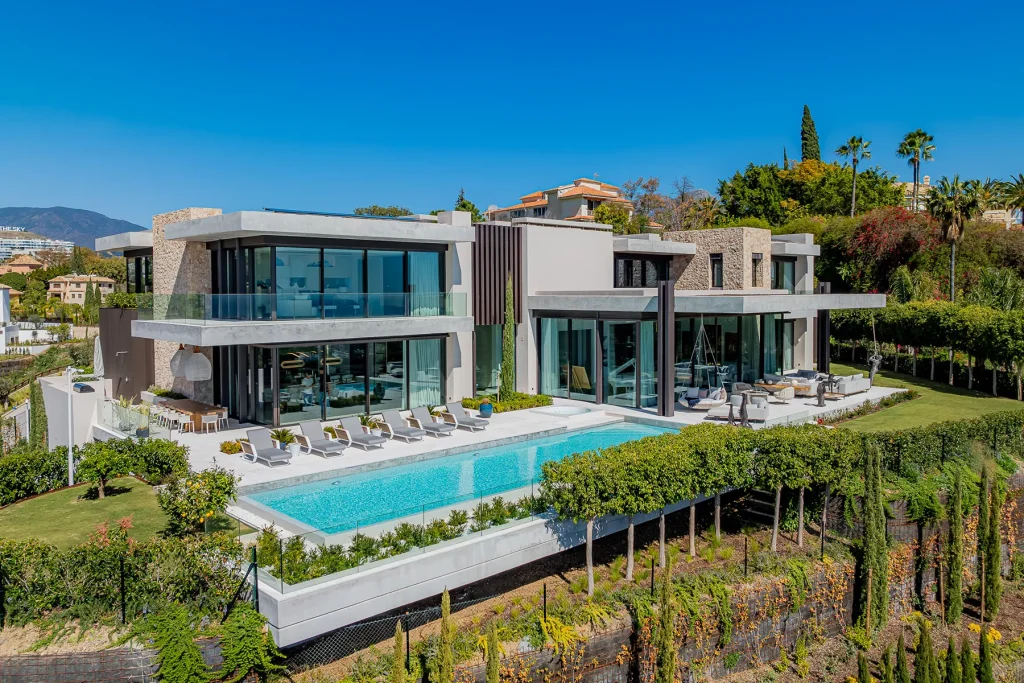 home for sale in cerro artola benahavis
