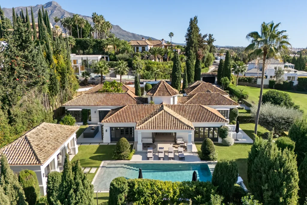 listing of home at calle osa menor 2G in marbella