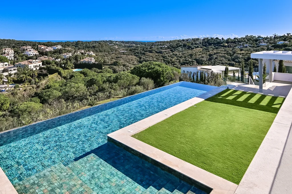 Calle Guadalquivir luxury home available for sale in sotogrande